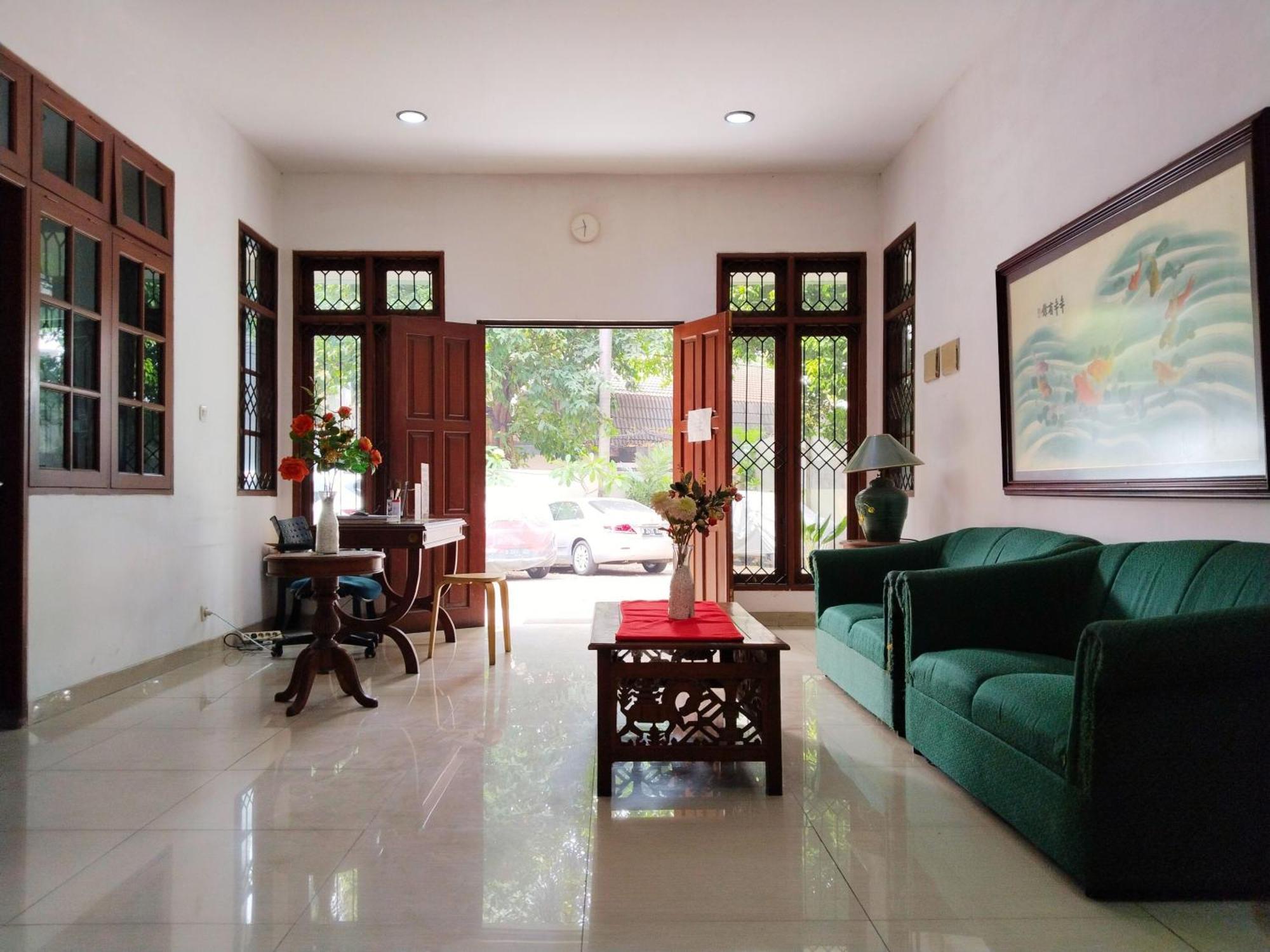 Guest house Dekuningan House By Avalon *
