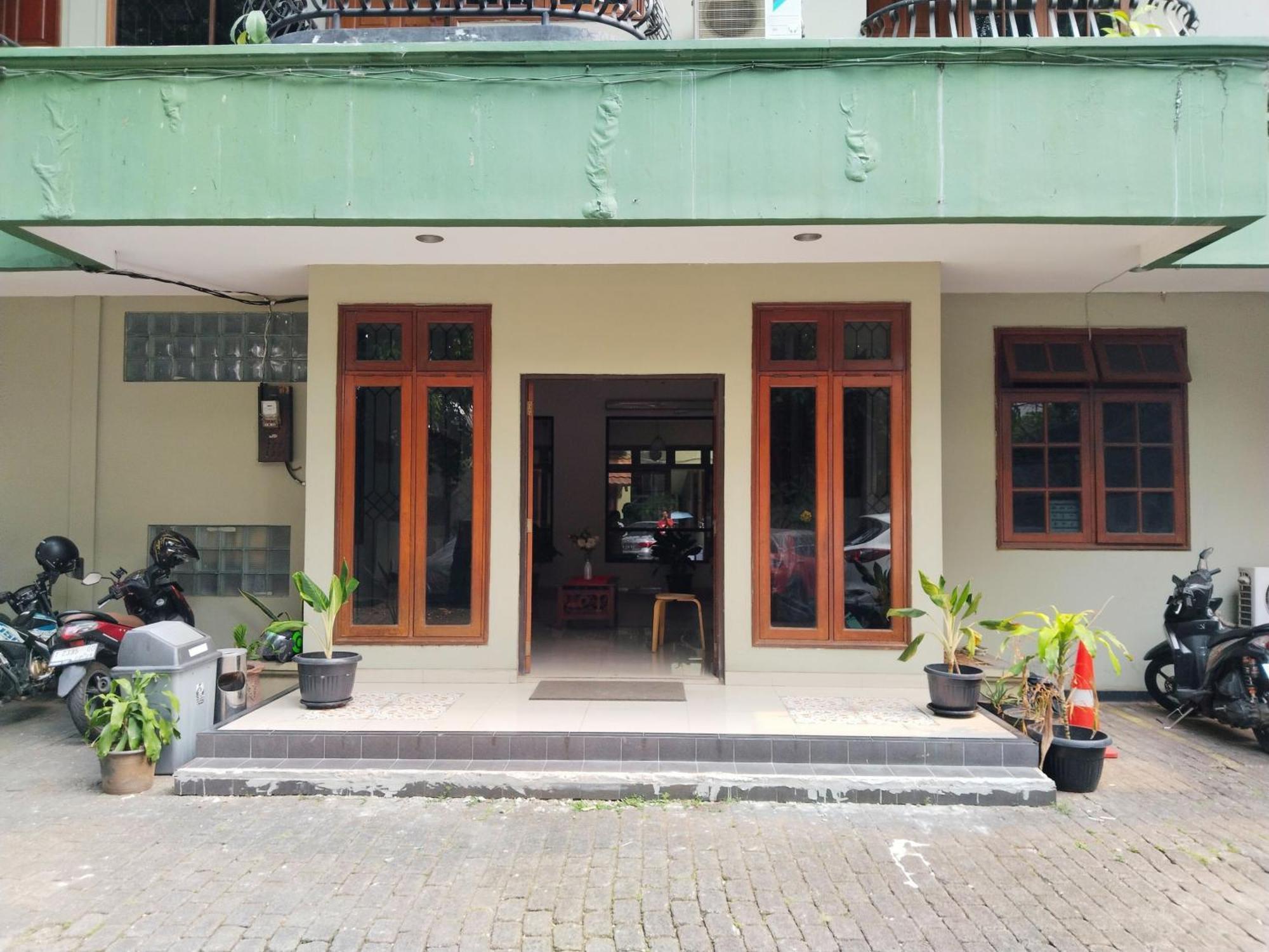 Dekuningan House By Avalon *