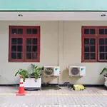 Dekuningan House