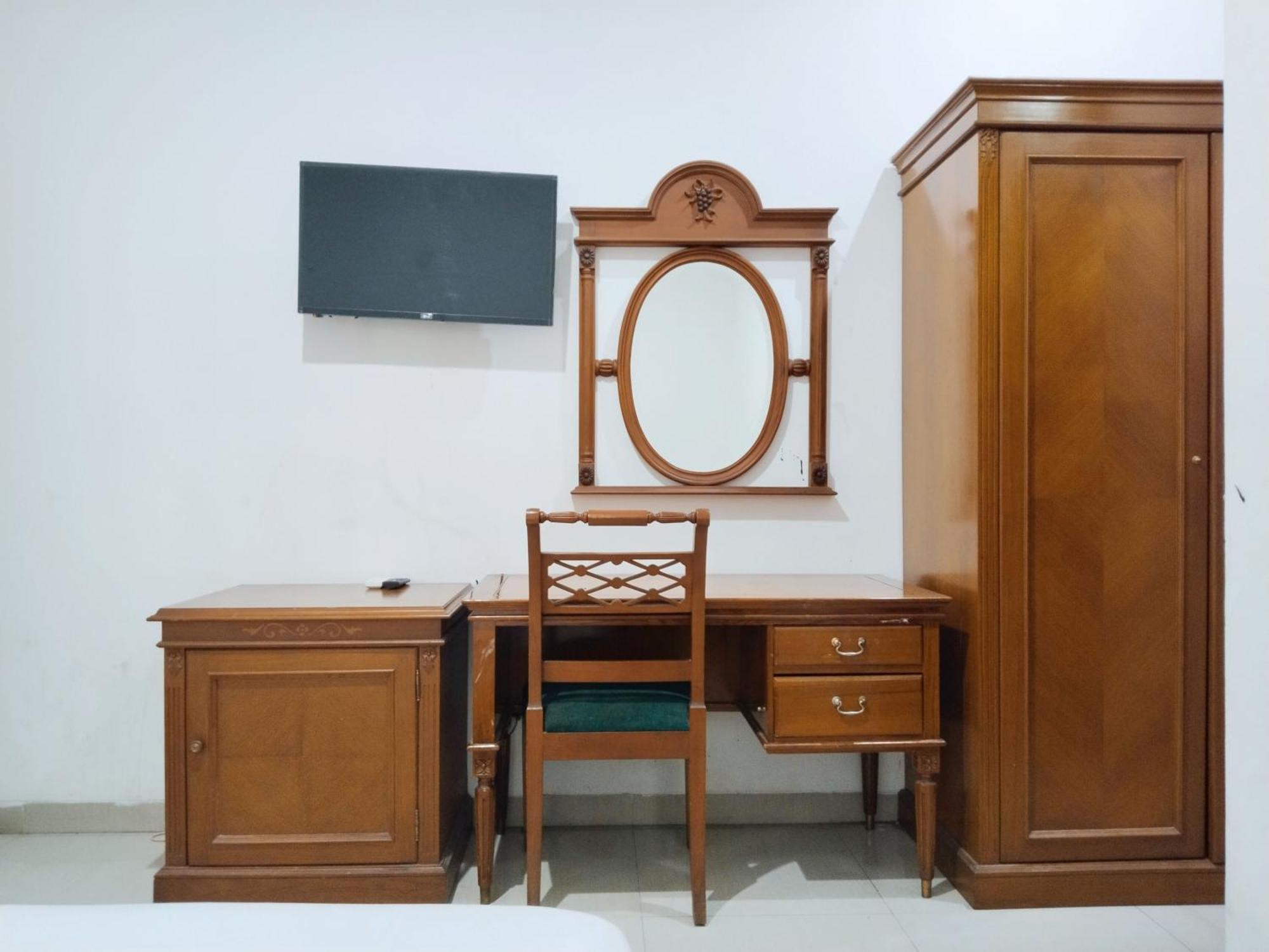 Dekuningan House